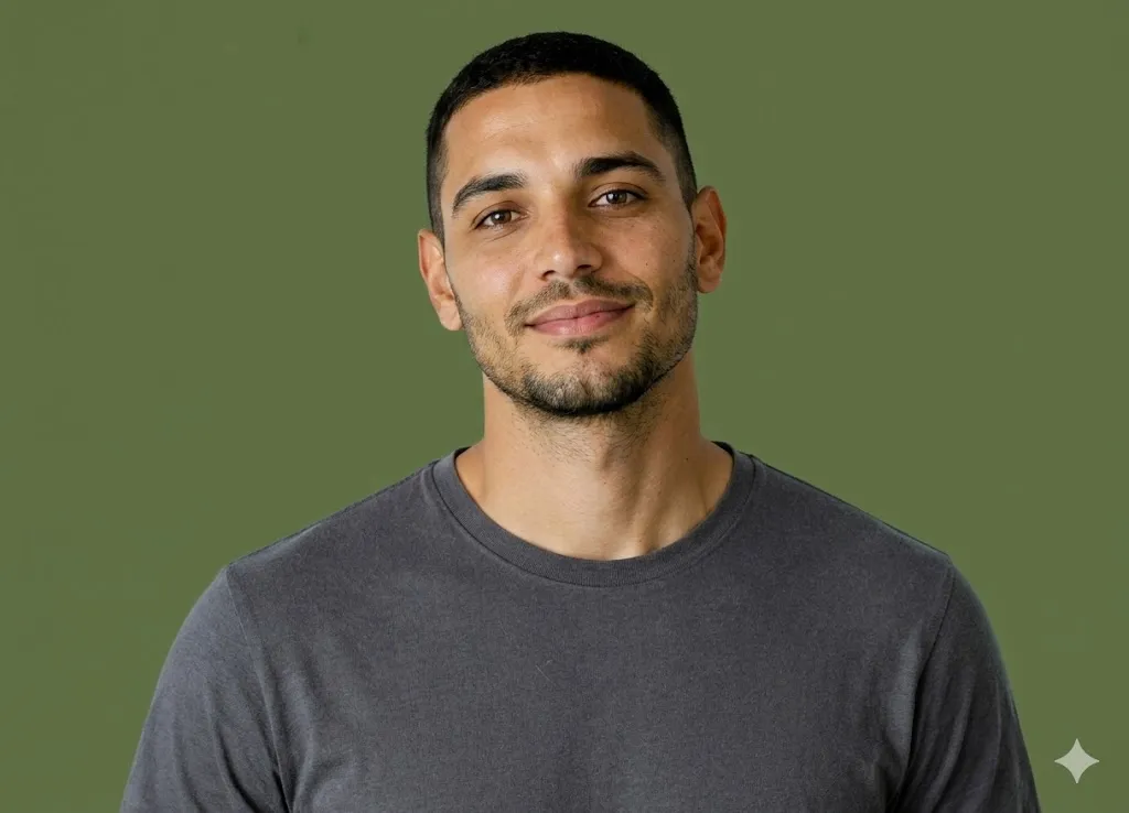 Support agent at desk